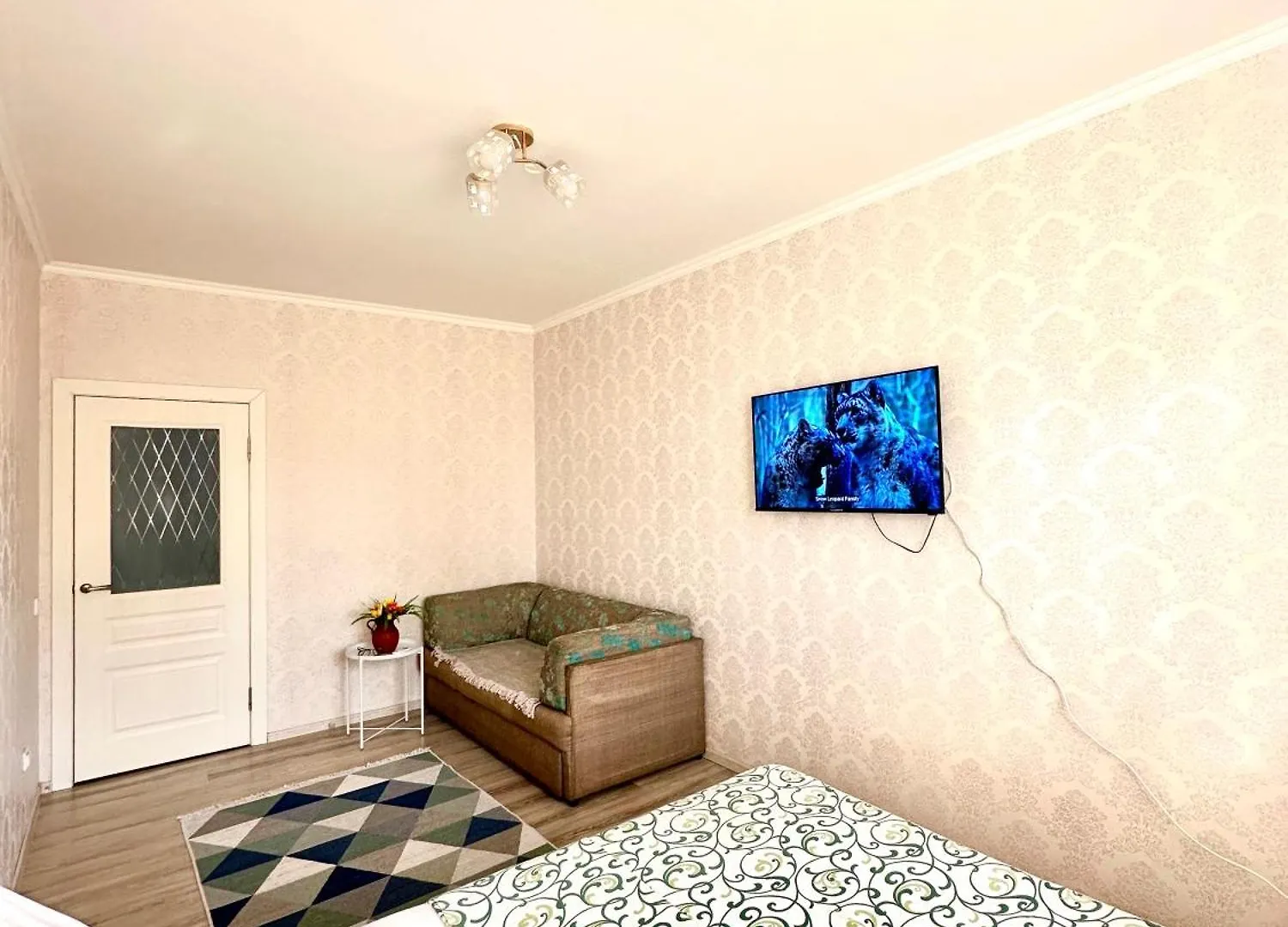 Utegen Street Apartment Almaty
